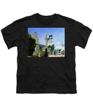 Black Dog Tavern Martha's Vineyard Massachusetts - Youth T-Shirt