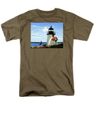 Brant Point Lighthouse Nantucket Massachusetts - Men's T-Shirt  (Regular Fit)