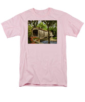 Comstock Covered Bridge East Hamptom Connecticut - Men's T-Shirt  (Regular Fit)