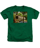 Comstock Covered Bridge East Hamptom Connecticut - Kids T-Shirt