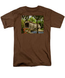 Comstock Covered Bridge East Hamptom Connecticut - Men's T-Shirt  (Regular Fit)