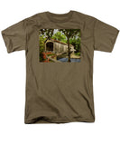 Comstock Covered Bridge East Hamptom Connecticut - Men's T-Shirt  (Regular Fit)