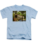 Comstock Covered Bridge East Hamptom Connecticut - Kids T-Shirt