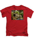 Comstock Covered Bridge East Hamptom Connecticut - Kids T-Shirt