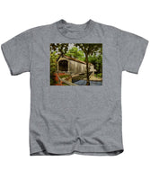 Comstock Covered Bridge East Hamptom Connecticut - Kids T-Shirt