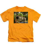 Comstock Covered Bridge East Hamptom Connecticut - Kids T-Shirt