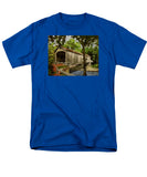 Comstock Covered Bridge East Hamptom Connecticut - Men's T-Shirt  (Regular Fit)