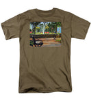 Center Green Glastonbury Connecticut   - Men's T-Shirt  (Regular Fit)