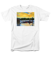 The Rocky Hill Glastonbury Ferry Glastonbury Connecticut  - Men's T-Shirt  (Regular Fit)