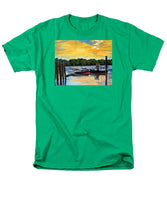 The Rocky Hill Glastonbury Ferry Glastonbury Connecticut  - Men's T-Shirt  (Regular Fit)